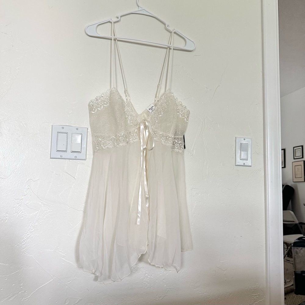 Authentic Original Vintage Style Cream Lace Chemise - Picture 2 of 10